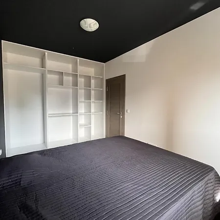 Apartment 25v